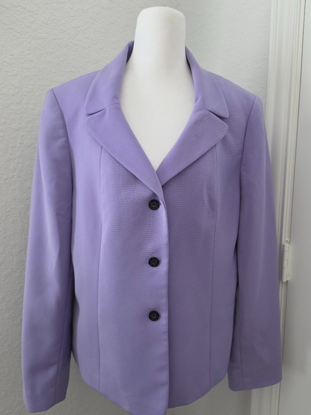 Women's Lavender Le Suit Blazer Size 14